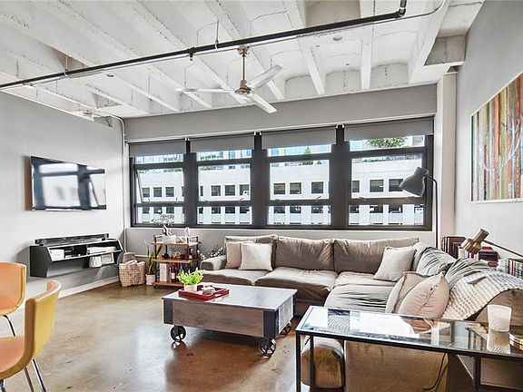 4th image of 878 Peachtree St NE APT 533