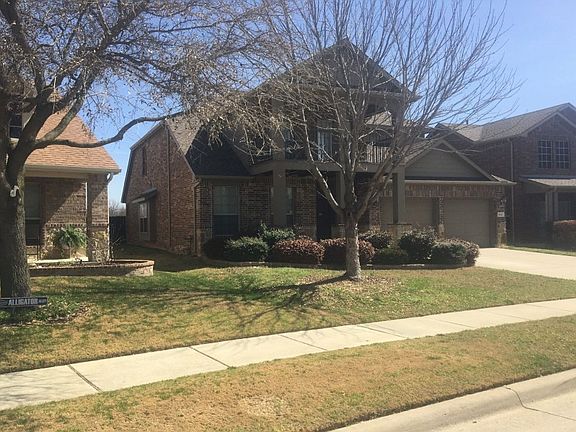 3rd image of 841 Golden Bear Ln