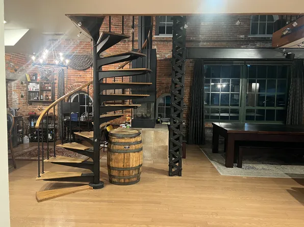 51 W Blenkner St APT 301, Columbus, OH 43215