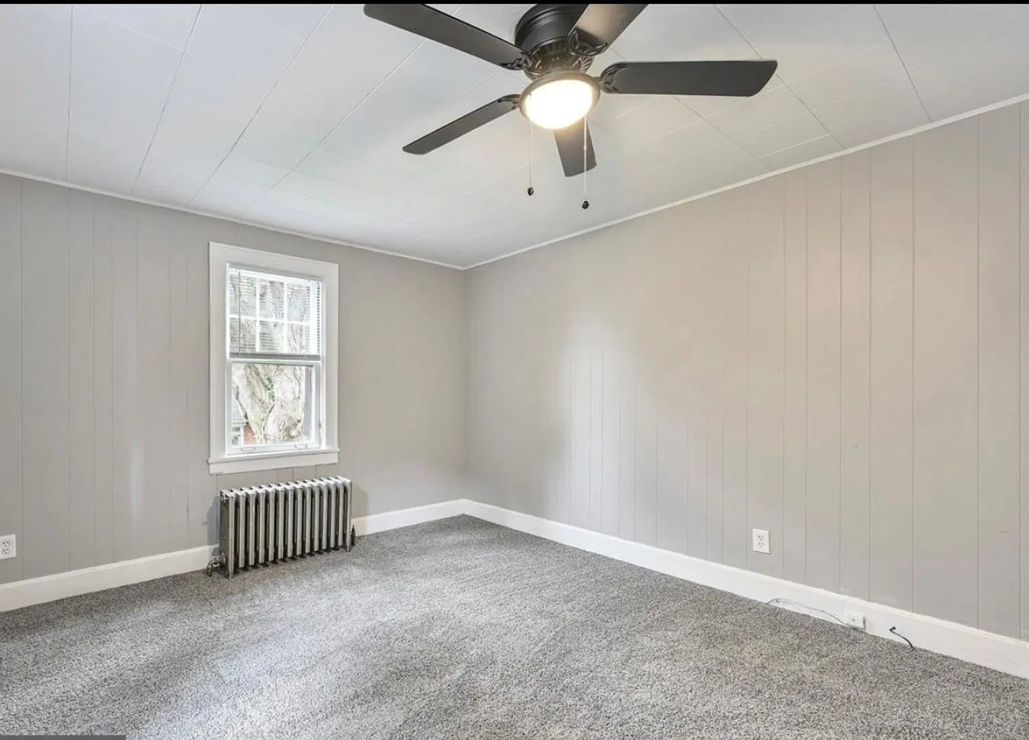 919 E King St — Photo 2