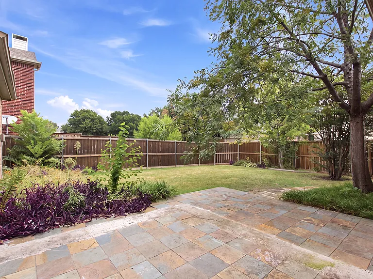 7852 Rainbow Falls Dr — Photo 36