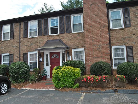 2nd image of 921 Nottingham Dr APT 9