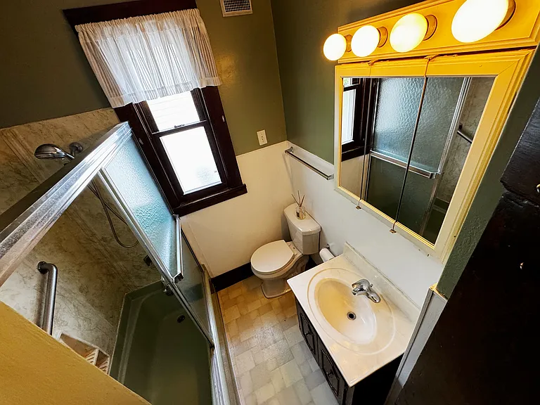 2356 S 35th Ave — Photo 10