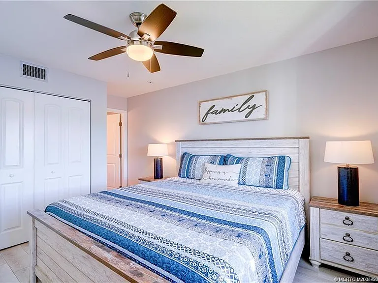 5602 NE Gulfstream Way — Photo 30