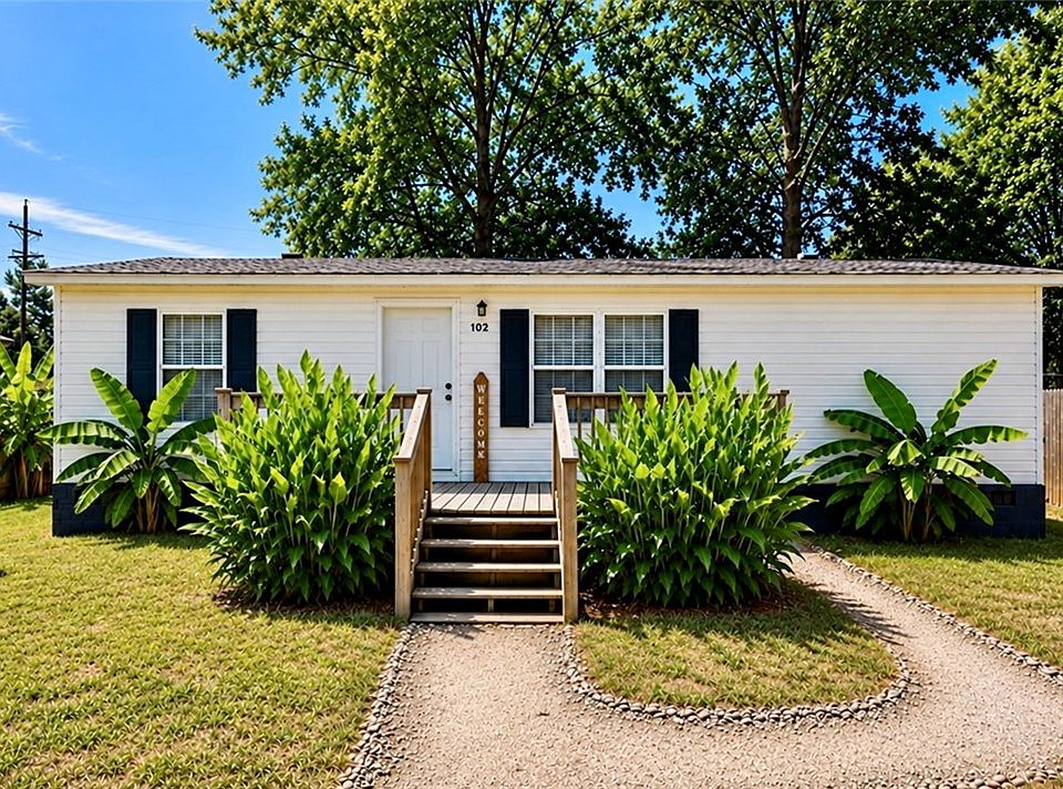 1st image of 102 Chad Dr