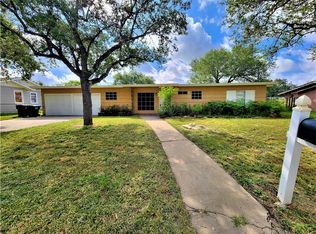 620 Reynolds Ave, Taft, TX 78390