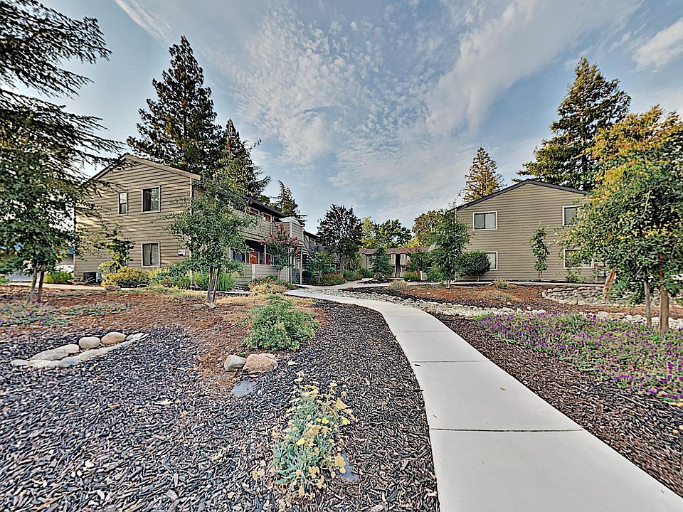 1st image of 7456 Sandalwood Dr APT 4