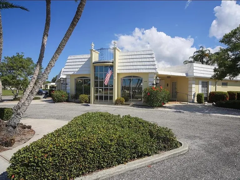 5931 Tidewood Ave — Photo 9