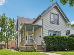 637 E Otjen St, Milwaukee, WI 53207