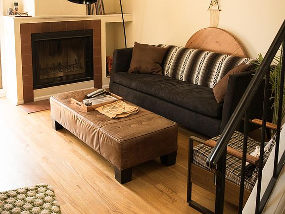 2nd image of 812 South St #2R
