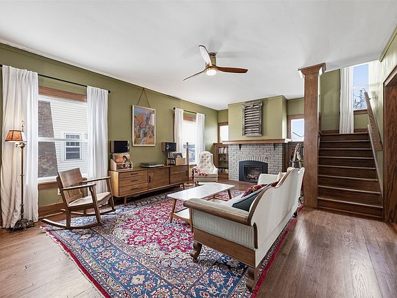 5th image of 2416 B Ave NE