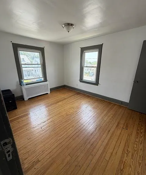 191 Hollywood Ave — Photo 3
