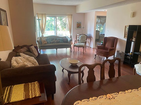 Living room to balcony 2