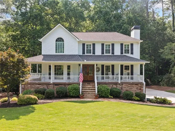 226 Nacoochee Dr, Woodstock, GA 30188
