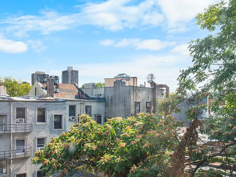 22 Cornelia St #14 — Photo 5
