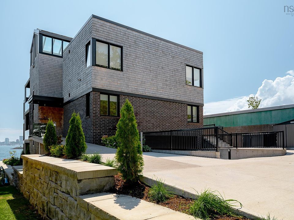 1st image of 34 Hazelhurst St #2