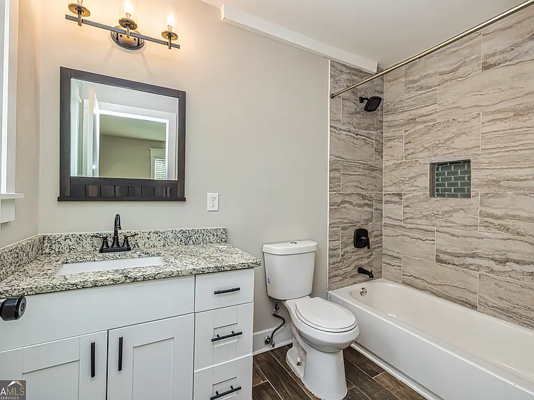 1678 Dorsey Ave — Photo 22