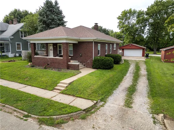 107 Stone St, Georgetown, IL 61846