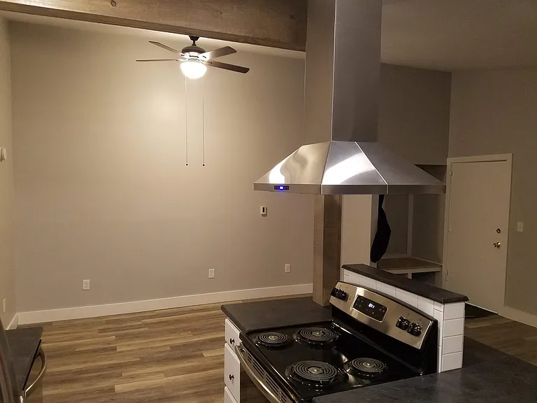 220 Main St — Photo 15