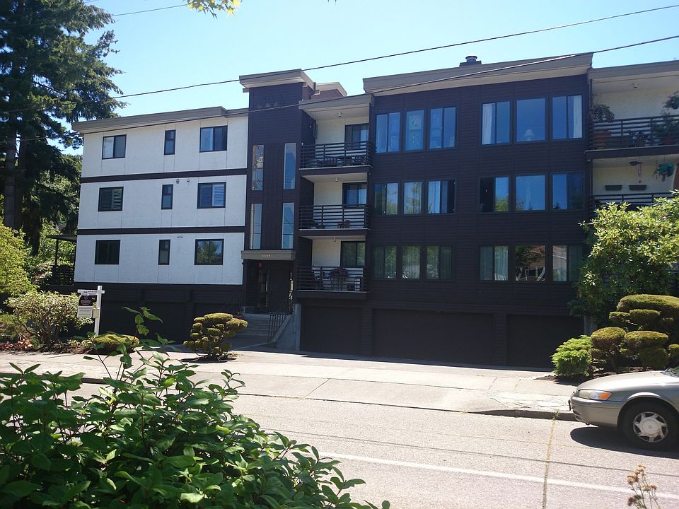 1st image of 3055 Briarcliff Ln W