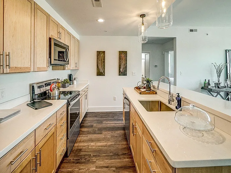 Riverside Village Apartments — Photo 59