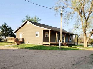 129 7th Ave, Inman, KS 67546