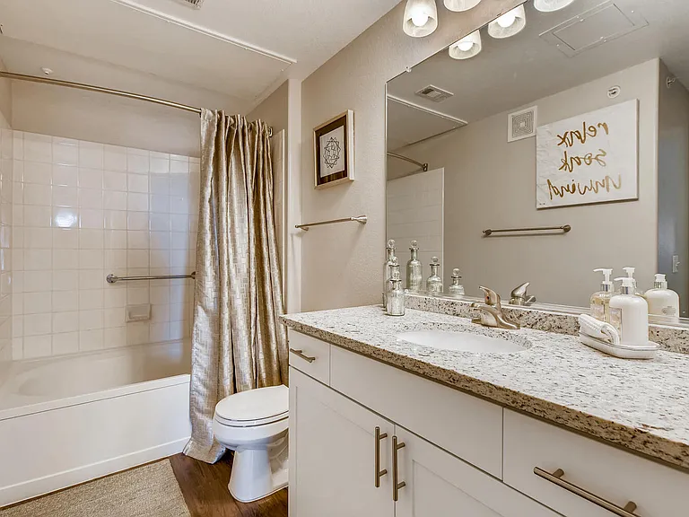 ArtWalk at CityCenter | Englewood, CO Apartments