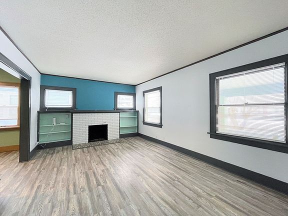 2nd image of 102 E 17th Ave