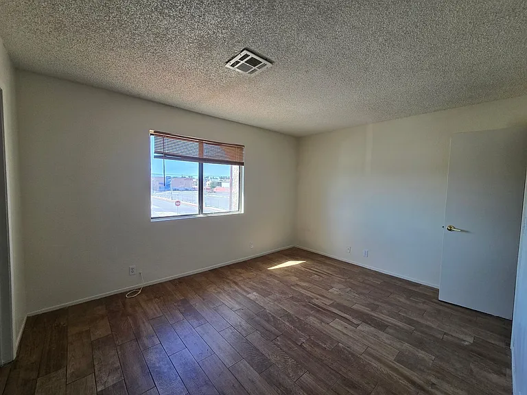 4300 N Lamont St #201 — Photo 13