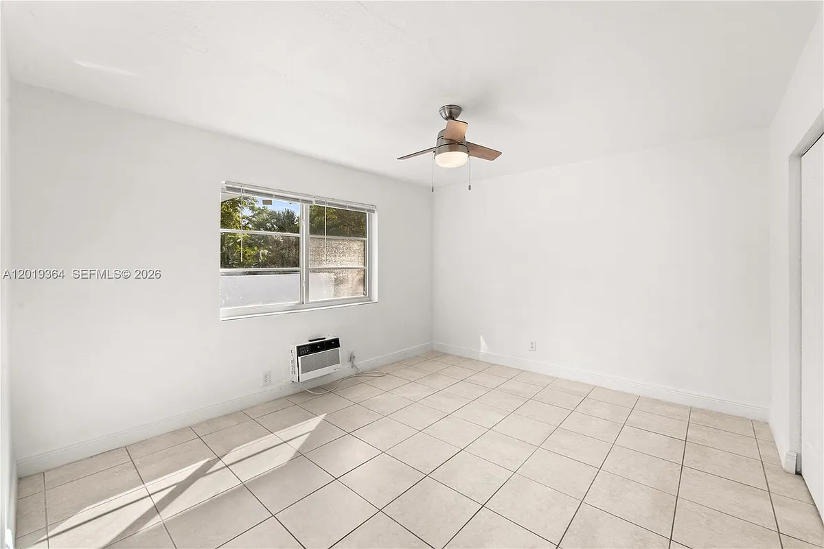 Building Photo - 6905 Rue Vendome #8