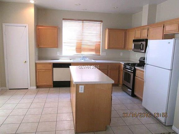 5th image of 3042 Maple Valley St #0
