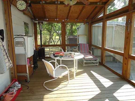 screened back deck