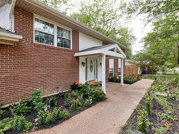4th image of 321 Cherry Hill Dr