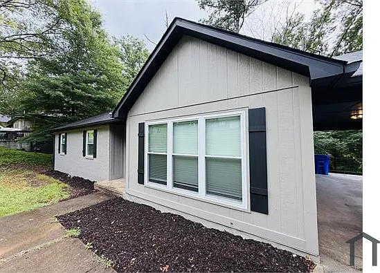 1033 Medina Dr — Photo 17