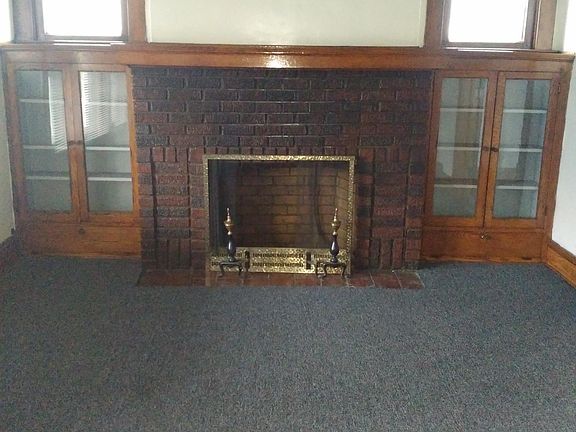 4th image of 9905 Hilgert Dr Uppr 2