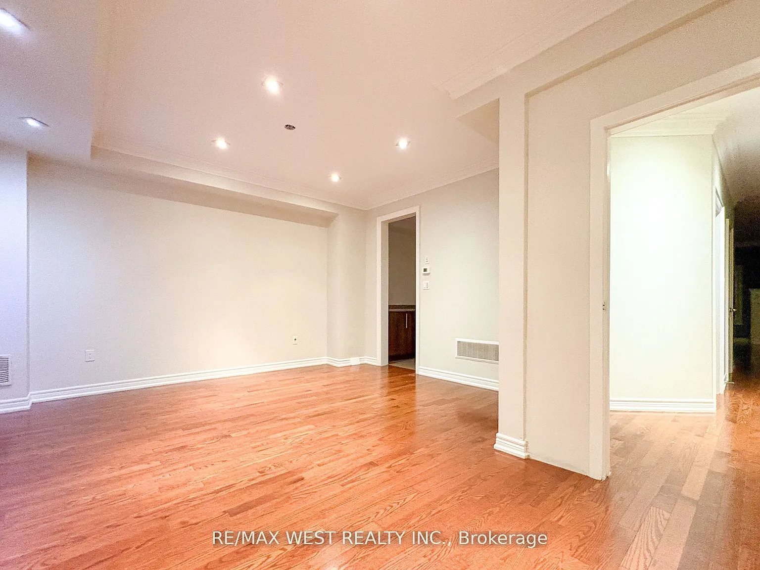 4 bed, $3,700 — Photo 3