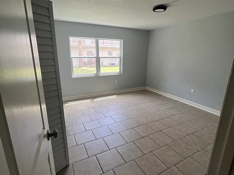 805 Louisville St #9 — Photo 6