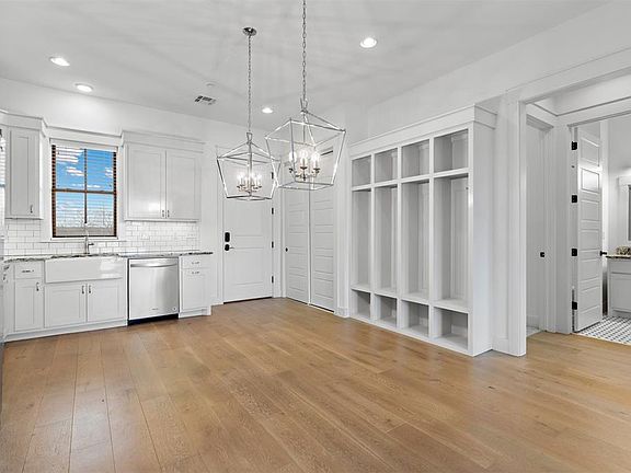 5th image of 29 Water St #5