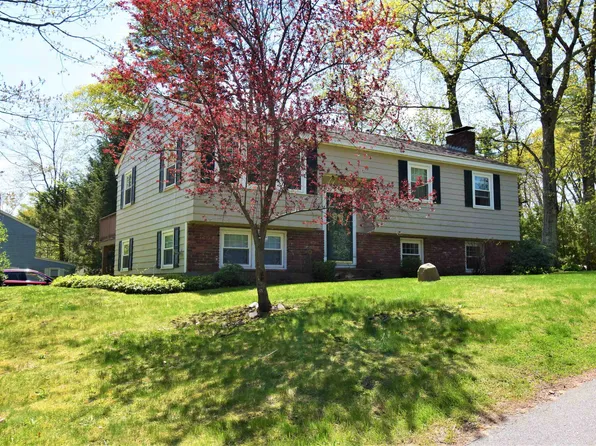 17 Parsons Way, Kingston, NH 03848