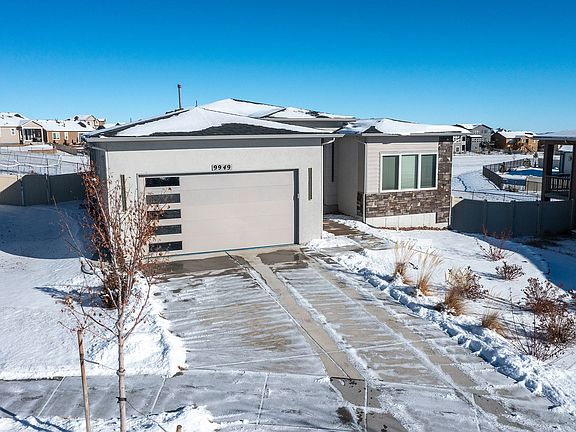 2nd image of 9949 Meridian Hills Trl