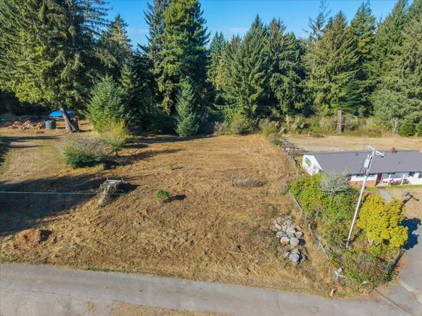 228 Hammer Ln, Arcata, CA 95521