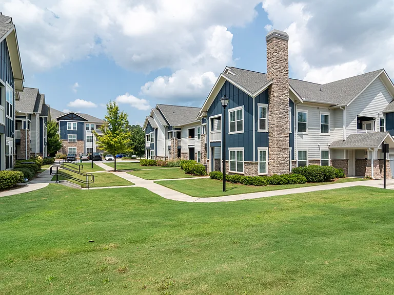 Promenade at Newnan Crossing — Photo 17