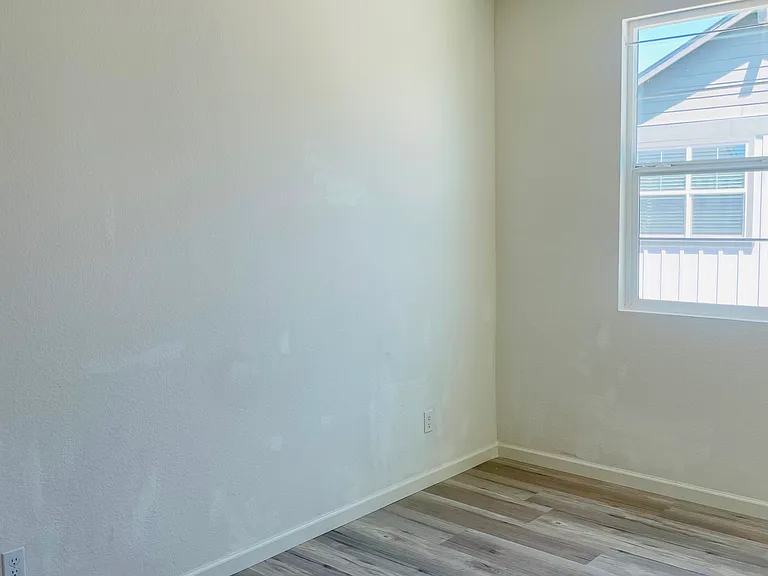 3280 Sunny Gate Ln — Photo 6