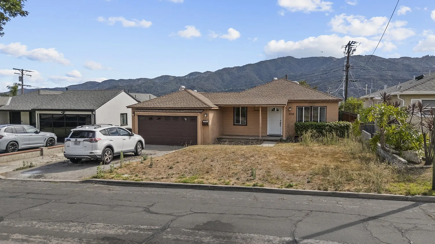 4 bed, 1176 sqft, $5,200 — Photo 2