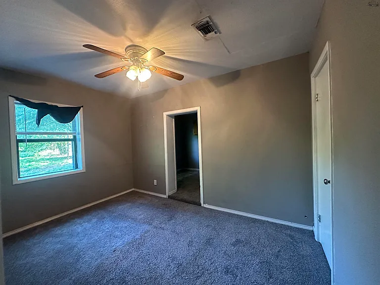 3202 Avenue S — Photo 4