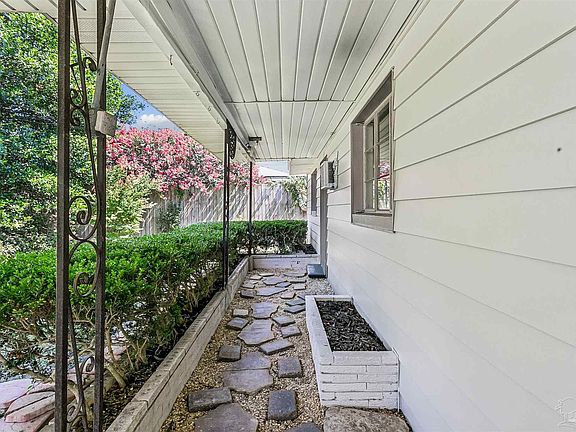 4th image of 29 Cloverland Ct
