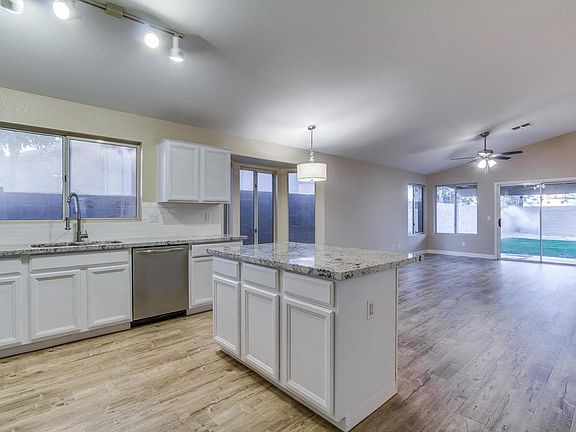 4th image of 4800 W Shannon Ct