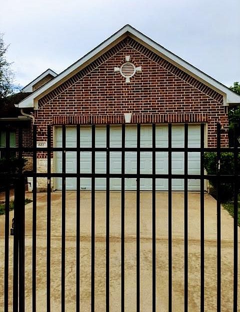1st image of 622 Teakwood Ave