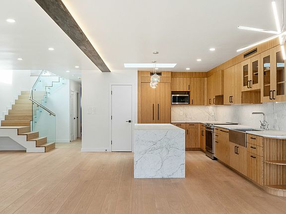 3rd image of 1457 23rd Ave