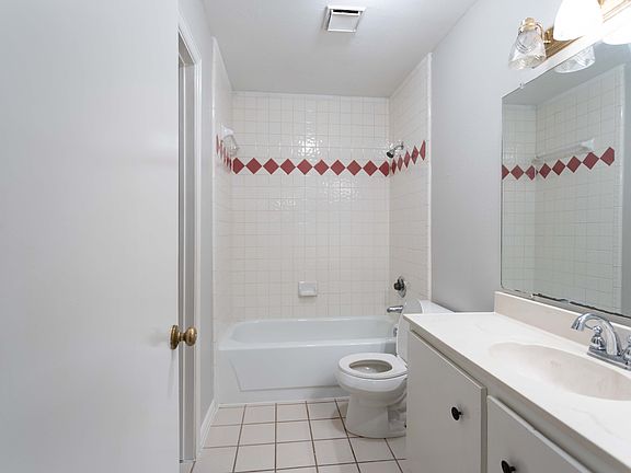 5th image of 1308 Crestwood Ct